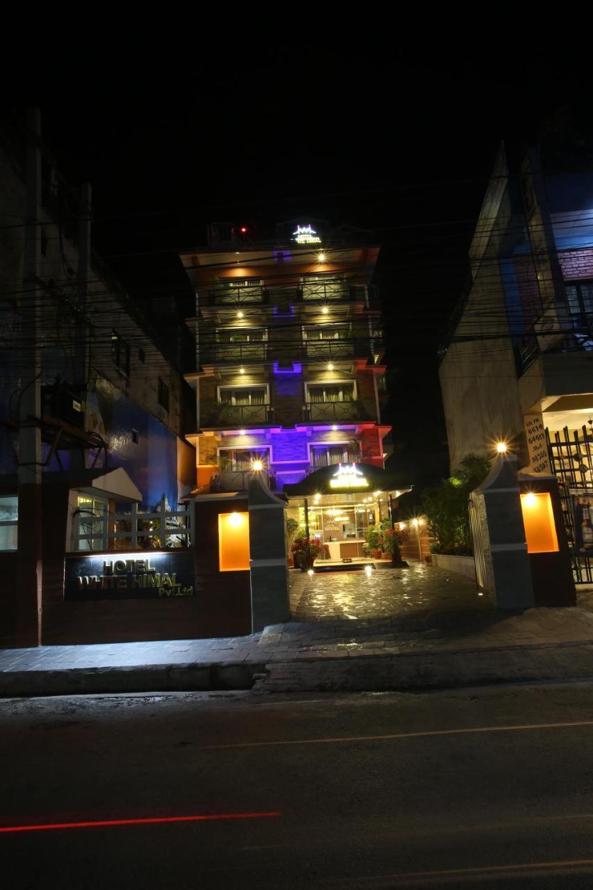Hotel White Himal Покхара Екстер'єр фото