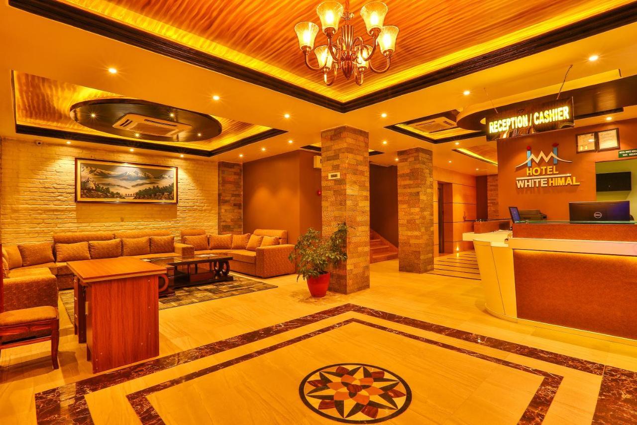 Hotel White Himal Покхара Екстер'єр фото