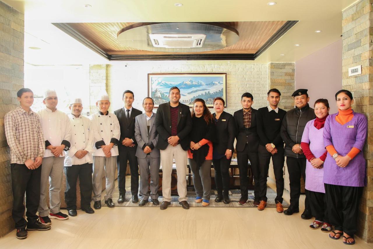Hotel White Himal Покхара Екстер'єр фото